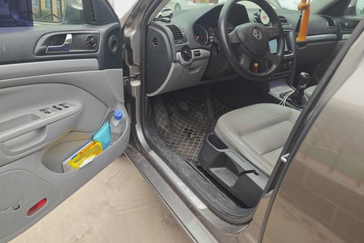Used Skoda Octavia 2013 1.6L Manual Yijun Edition Driver Seat