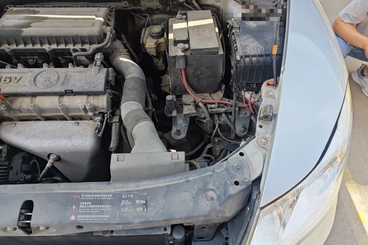 Used Skoda Octavia 2013 1.6L Manual Yijie Edition Engine Bay Left