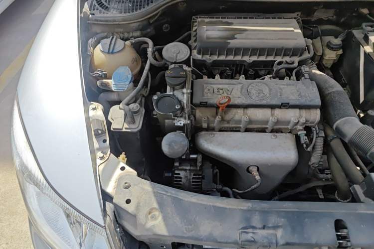 Used Skoda Octavia 2013 1.6L Manual Yijie Edition Engine Bay Right