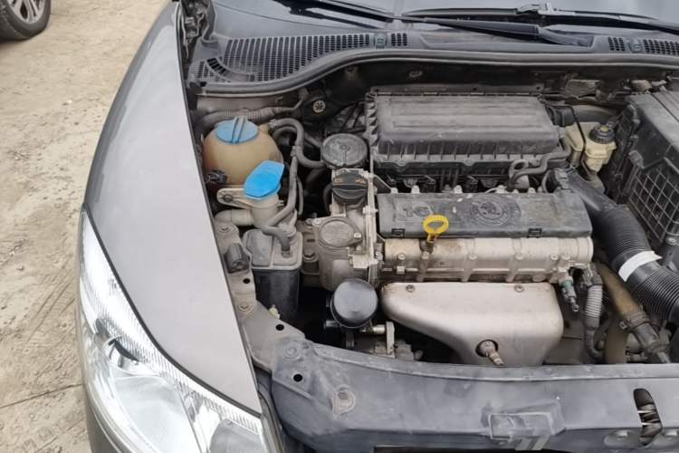 Used Skoda Octavia 2013 1.6L Automatic Yijun Edition Engine Bay Right