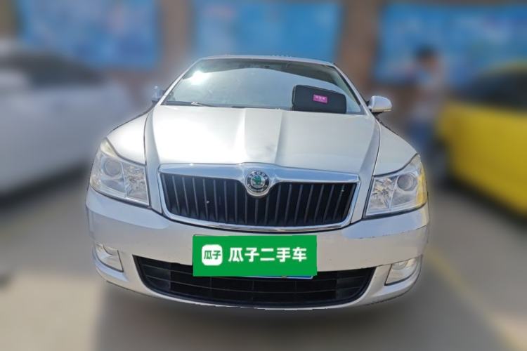 Used Skoda Octavia 2013 1.6L Manual Yijie Edition Front