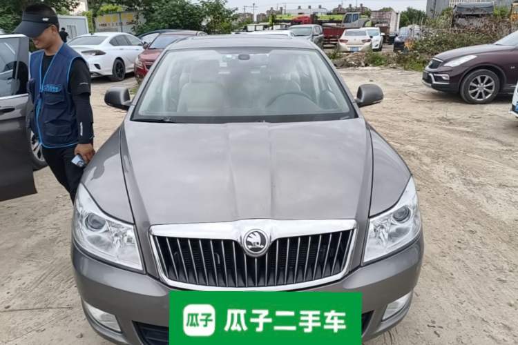Used Skoda Octavia 2013 1.6L Automatic Yijun Edition Front