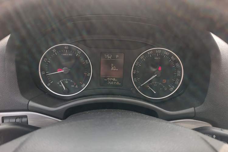 Used Skoda Octavia 2013 1.6L Automatic Yijie Edition Instrument Cluster