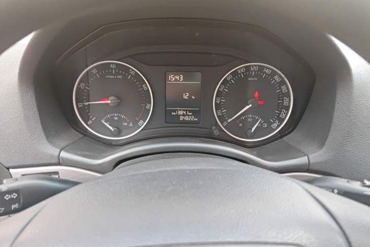 Used Skoda Octavia 2013 1.6L Manual Yijie Edition Instrument Cluster