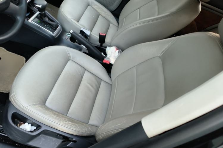 Used Skoda Octavia 2013 1.6L Automatic Elegance Edition Left Front Seat