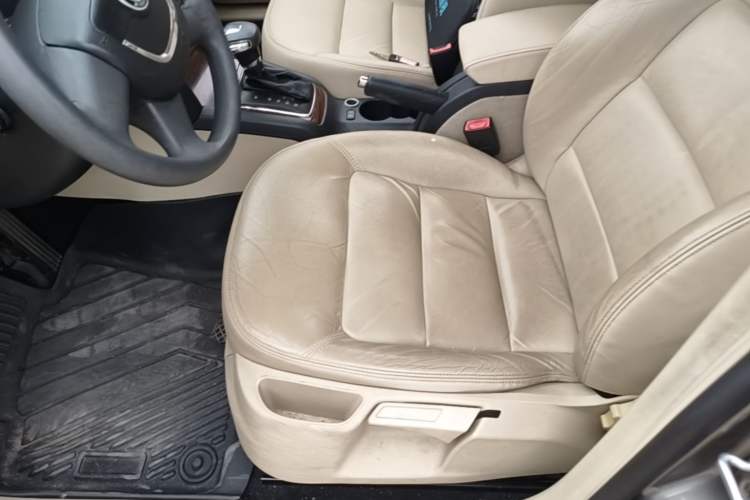 Used Skoda Octavia 2013 1.6L Automatic Yijun Edition Left Front Seat