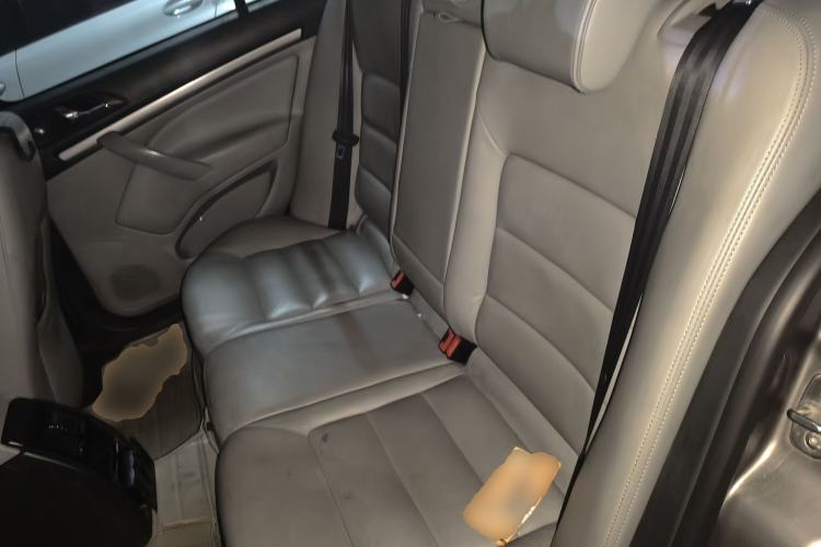 Used Skoda Octavia 2013 1.6L Automatic Yijun Edition Left Rear Seat