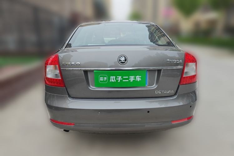 Used Skoda Octavia 2013 1.6L Manual Yijun Edition Rear