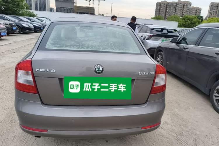 Used Skoda Octavia 2013 1.6L Automatic Yijun Edition Rear