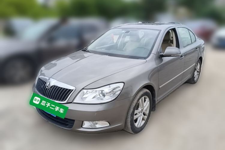 Used Skoda Octavia 2013 1.6L Automatic Yijun Edition Guazi used car, China used car export, Used car for sale, Used cars, Cheapest cars for sale