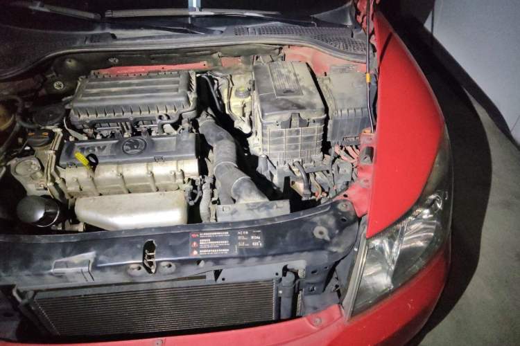 Used Skoda Octavia 2013 1.6L Automatic Yijie Edition Engine Bay Left
