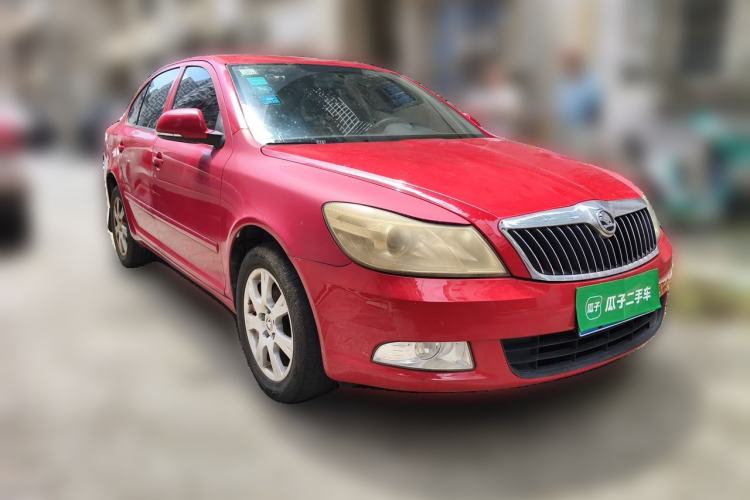 Used Skoda Octavia 2013 1.6L Automatic Elegance Edition Front Right 45 Deg