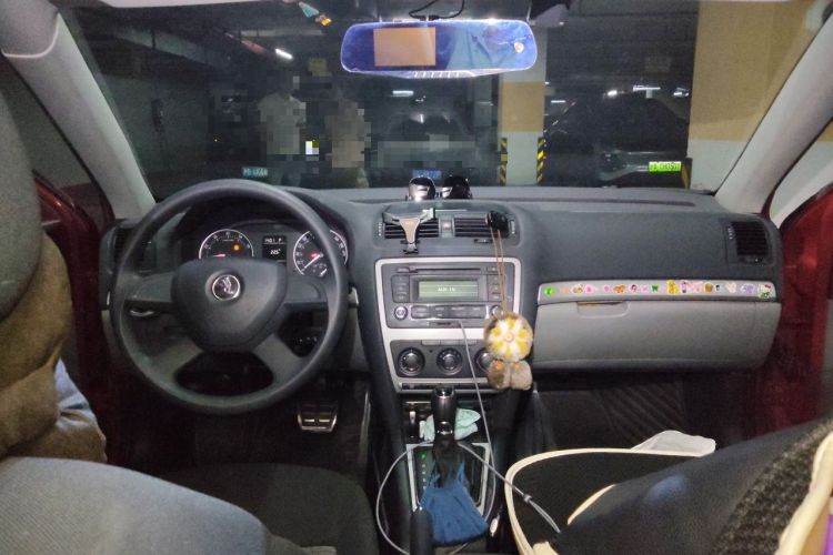 Used Skoda Octavia 2013 1.6L Automatic Yijie Edition Headliner