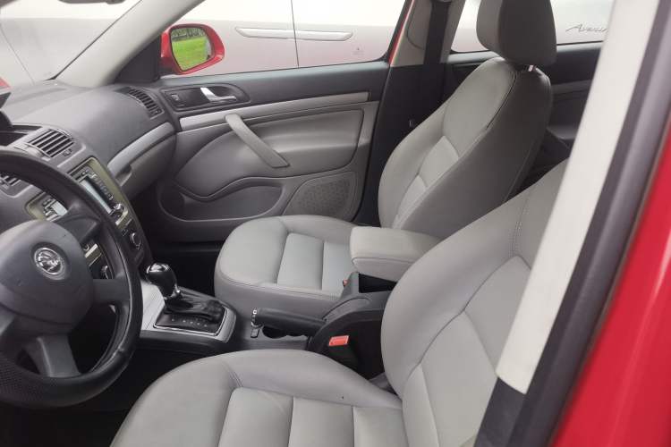 Used Skoda Octavia 2013 1.6L Automatic Yijun Edition Left Front Seat