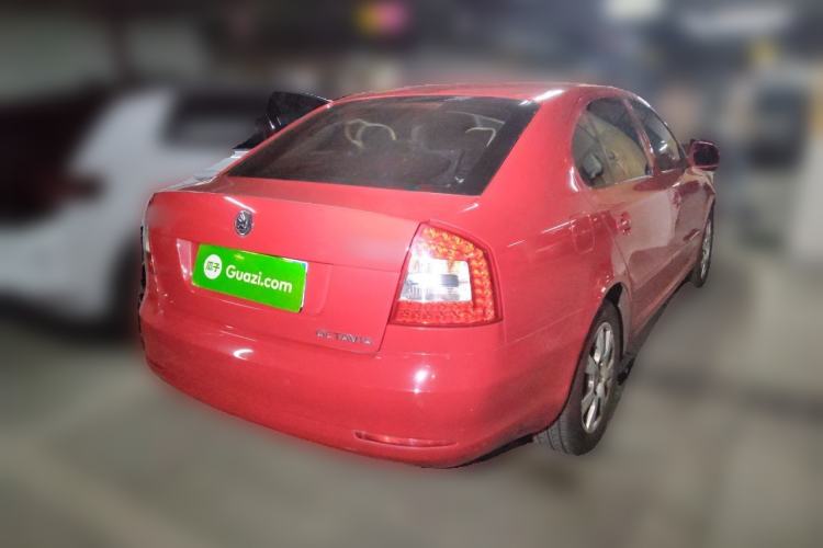 Used Skoda Octavia 2013 1.6L Automatic Yijie Edition Rear Right 45 Deg