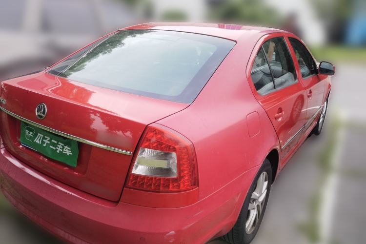Used Skoda Octavia 2013 1.6L Automatic Yijun Edition Rear Right 45 Deg