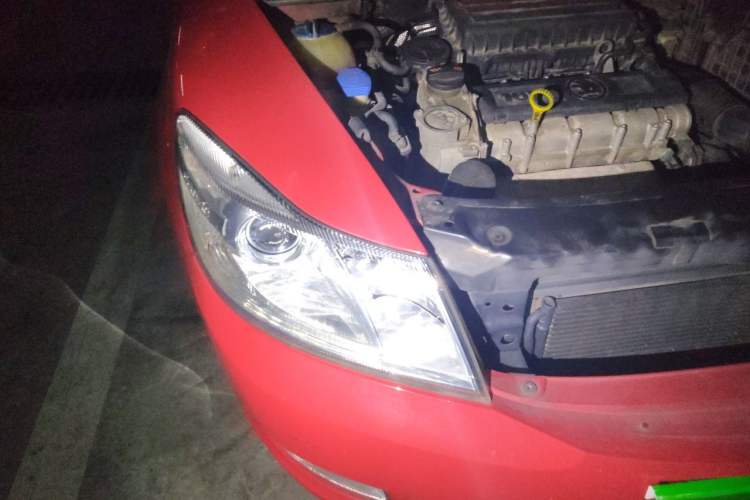 Used Skoda Octavia 2013 1.6L Automatic Yijie Edition Right Front Headlight