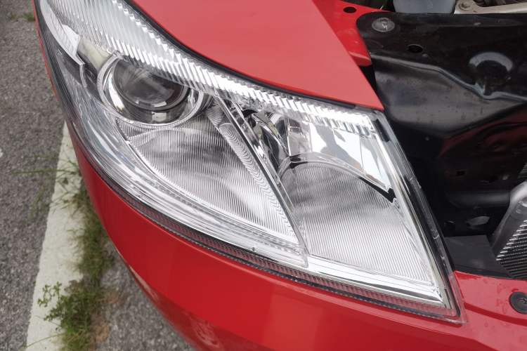 Used Skoda Octavia 2013 1.6L Automatic Yijun Edition Right Front Headlight