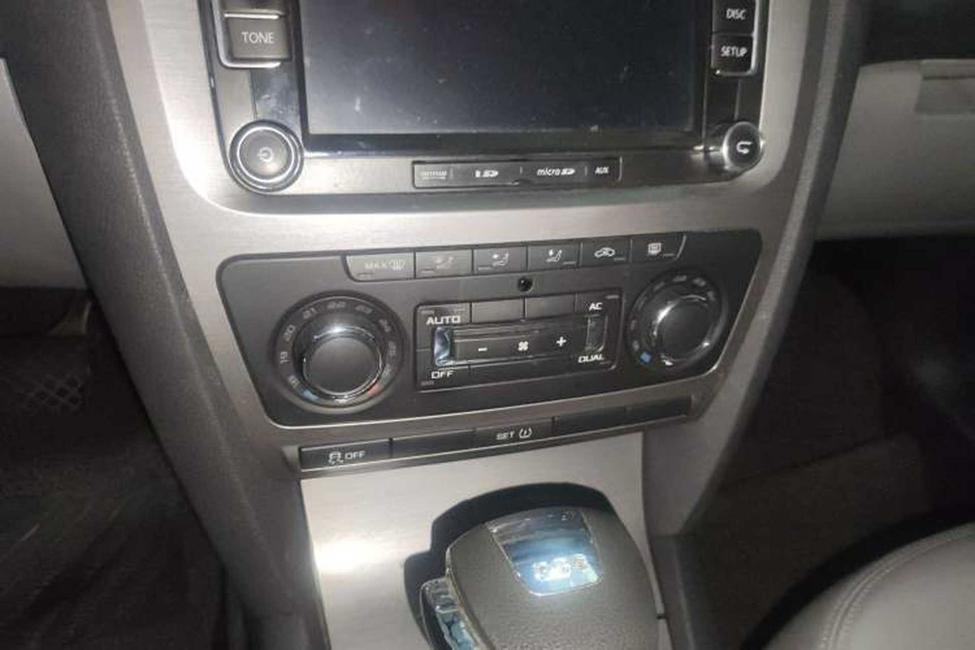 Used Skoda Octavia 2013 1.4TSI DSG Yijun Edition Audio And AC Panel