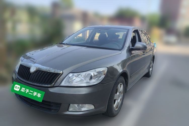 Used Skoda Octavia 2013 1.6L Manual Yijie Edition Guazi used car, China used car export, Used car for sale, Used cars, Cheapest cars for sale
