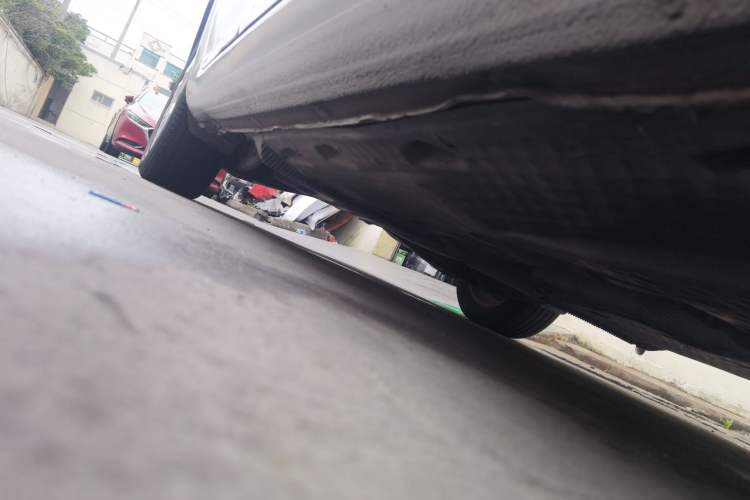Used Skoda Octavia 2013 1.6L Manual Yijie Edition Chassis Front Right
