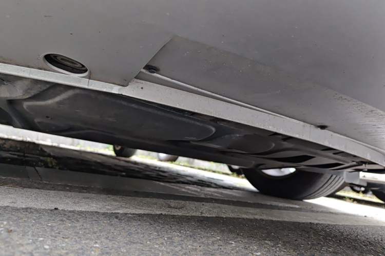 Used Skoda Octavia 2013 2.0L Manual Yijie Version Chassis Front Right