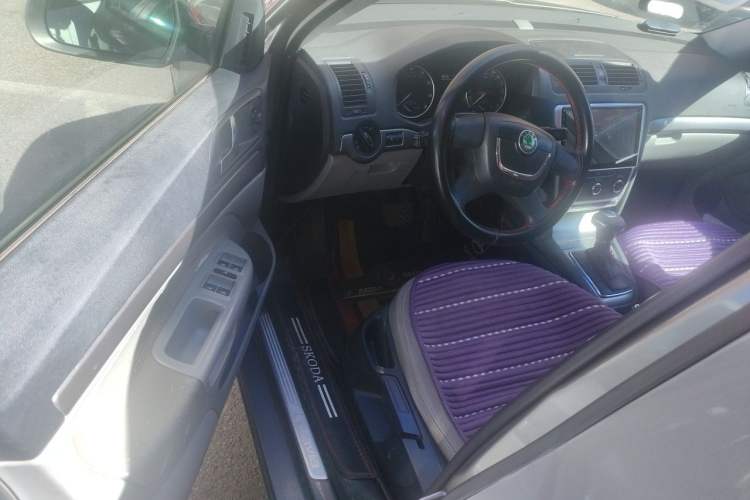 Used Skoda Octavia 2013 1.6L Automatic Yijie Edition Driver Seat