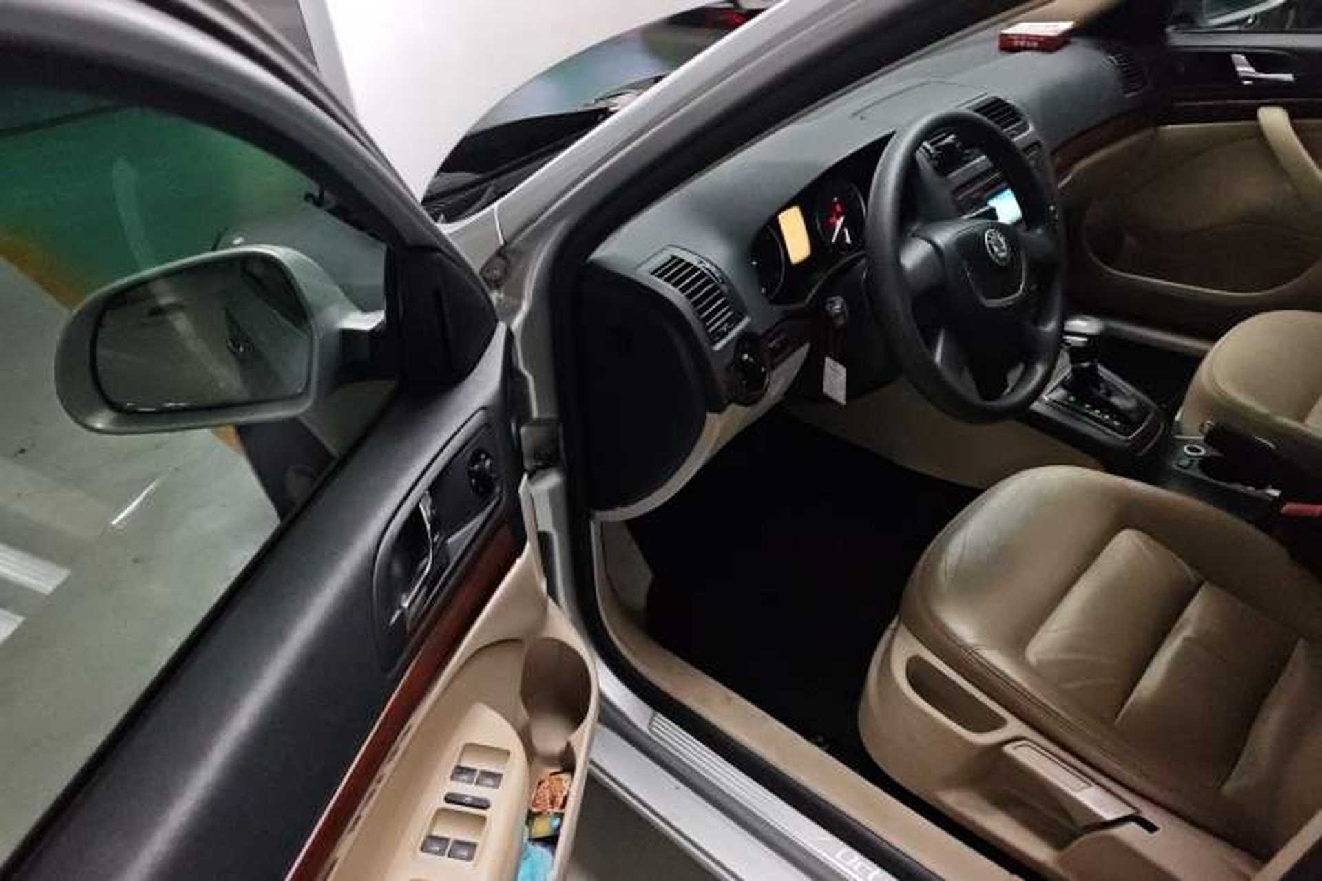 Used Skoda Octavia 2013 1.6L Automatic Yijun Edition Driver Seat
