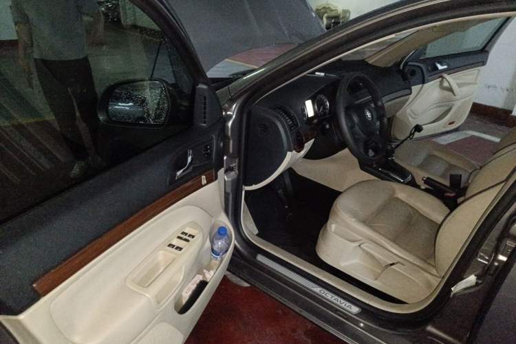 Used Skoda Octavia 2013 1.4TSI DSG Yijun Edition Driver Seat