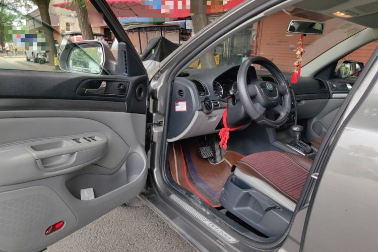Used Skoda Octavia 2013 1.6L Automatic Yijie Edition Driver Seat