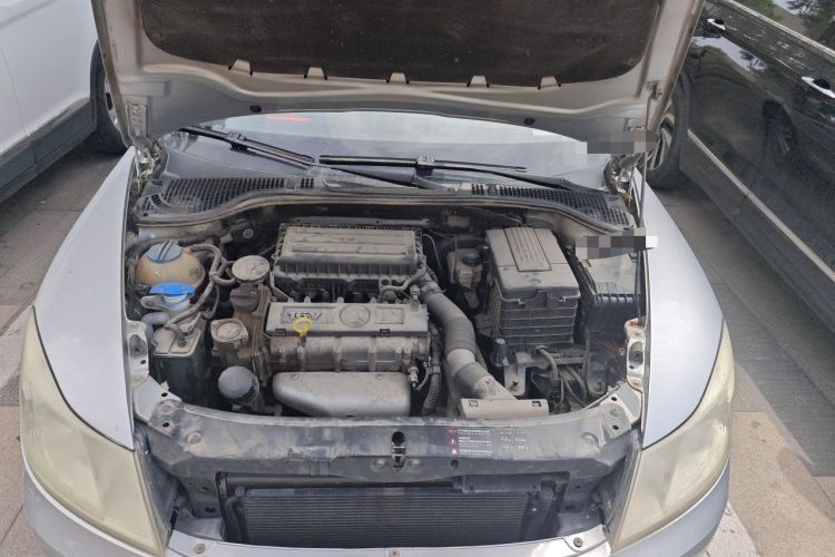 Used Skoda Octavia 2013 1.6L Automatic Yijun Edition Engine Bay