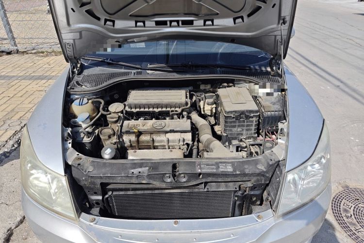 Used Skoda Octavia 2013 1.6L Automatic Yijun Edition Engine Bay
