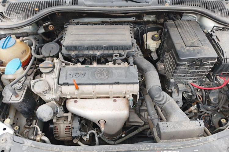 Used Skoda Octavia 2013 1.6L Automatic Yijie Edition Engine Bay