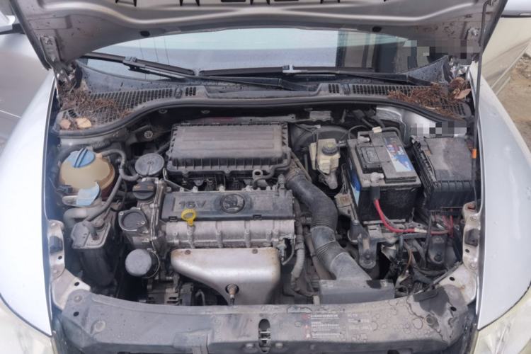 Used Skoda Octavia 2013 1.6L Manual Yijie Edition Engine Bay