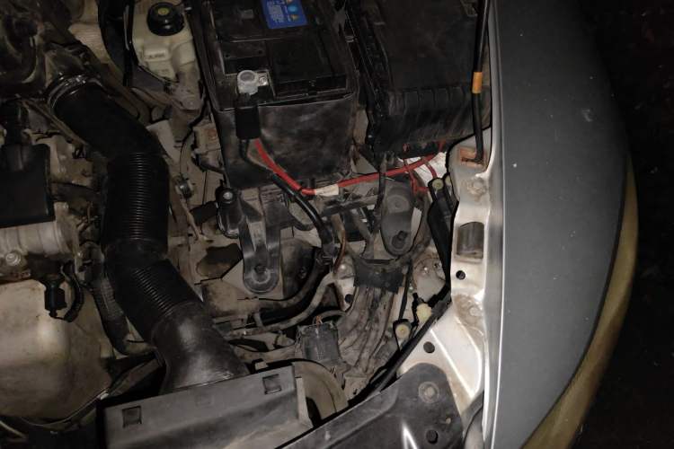 Used Skoda Octavia 2013 1.6L Manual Yijie Edition Engine Bay Left