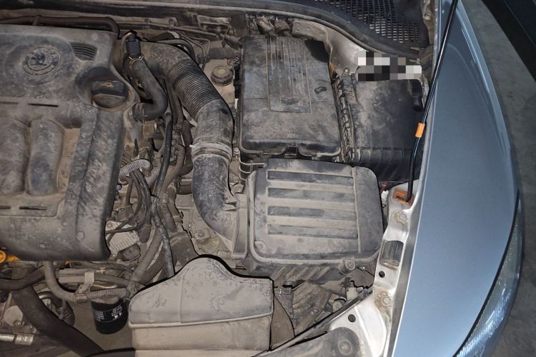 Used Skoda Octavia 2013 2.0L Automatic Yijie Edition Engine Bay Left