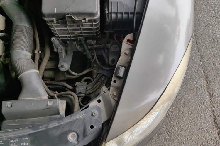 Used Skoda Octavia 2013 1.6L Automatic Yijie Edition Engine Bay Left