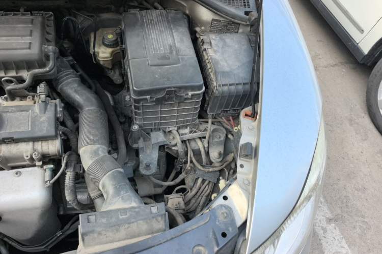 Used Skoda Octavia 2013 1.6L Automatic Yijie Edition Engine Bay Left