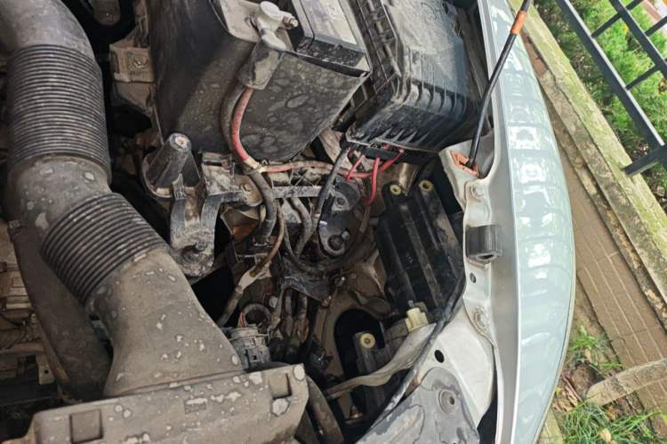 Used Skoda Octavia 2013 1.6L Manual Yijie Edition Engine Bay Left