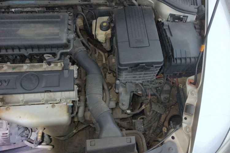 Used Skoda Octavia 2013 1.6L Automatic Yijie Edition Engine Bay Left