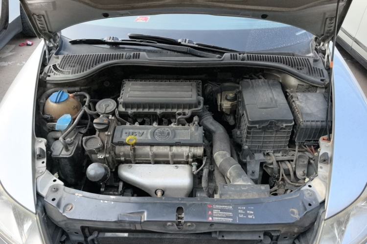 Used Skoda Octavia 2013 1.6L Automatic Yijie Edition Engine Bay