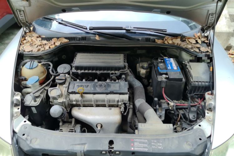 Used Skoda Octavia 2013 1.6L Manual Yijun Edition Engine Bay