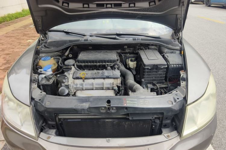 Used Skoda Octavia 2013 1.6L Automatic Elegance Edition Engine Bay