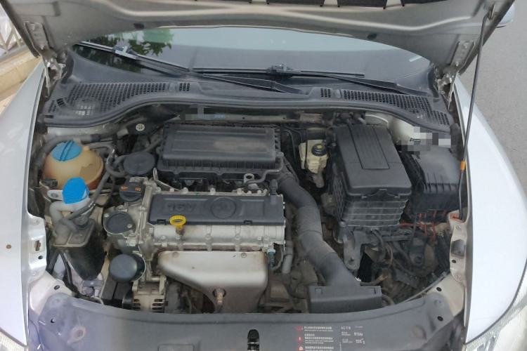 Used Skoda Octavia 2013 1.6L Automatic Yijie Edition Engine Bay