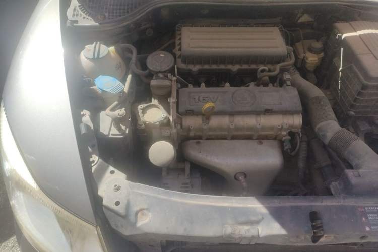 Used Skoda Octavia 2013 1.6L Automatic Yijie Edition Engine Bay Right