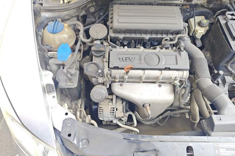 Used Skoda Octavia 2013 1.6L Manual Yijun Edition Engine Bay Right