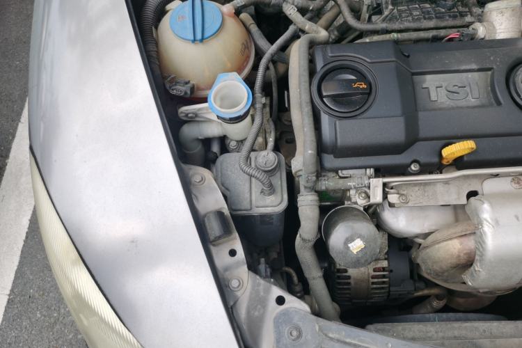 Used Skoda Octavia 2013 1.4TSI DSG Yijun Edition Engine Bay Right