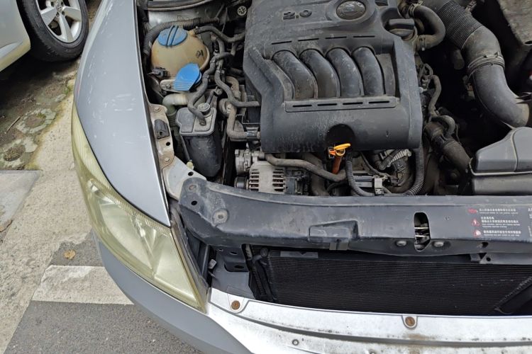 Used Skoda Octavia 2013 2.0L Manual Yijie Version Engine Bay Right