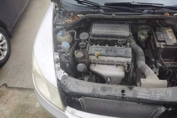 Used Skoda Octavia 2013 1.6L Manual Eado Edition Engine Bay Right