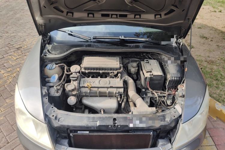 Used Skoda Octavia 2013 1.6L Manual Yijie Edition Engine Bay